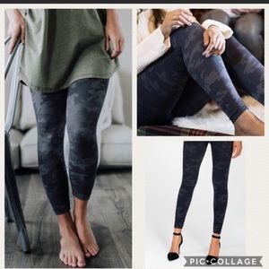 3 PAIRS SPANX Bundle of spanx best selling leggings 🖤 lot of 3🖤 look at me now